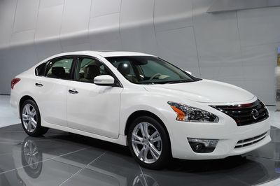 Автостекла Nissan Teana III c установкой в Москве